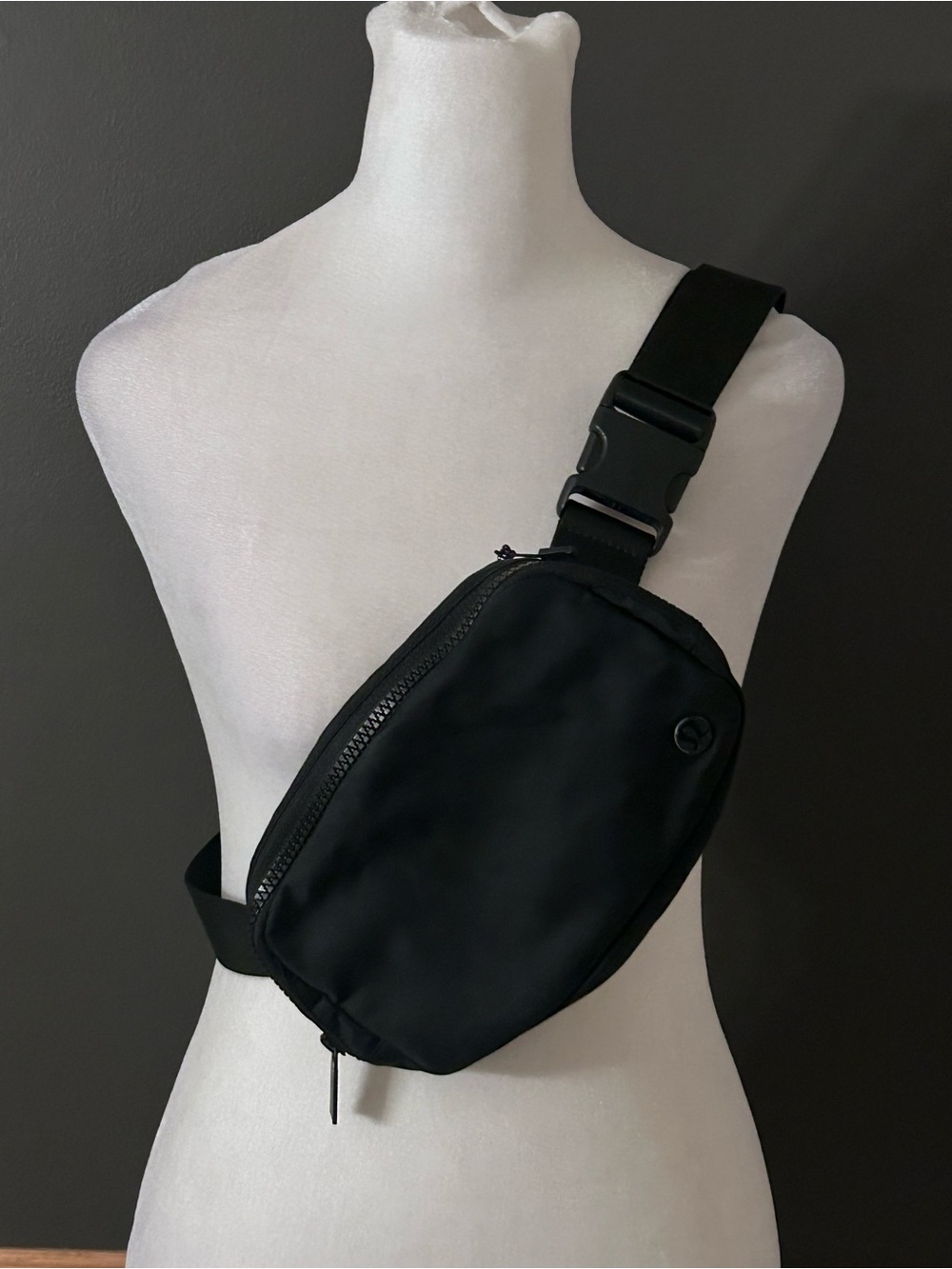 Lululemon Everywhere Belt Bag Black Crossbody 1L